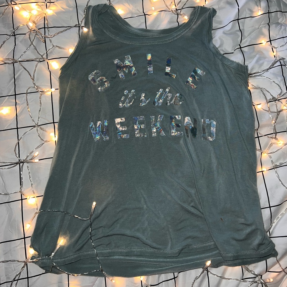 “Smile, it’s the weekend” Art Class brand; M (7/8)